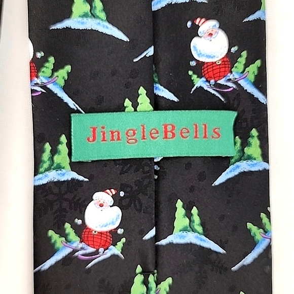 Jingle Bells Men's Novelty Christmas Tie Santa Skiing Trees 100%  Polyester - Picture 5 of 7